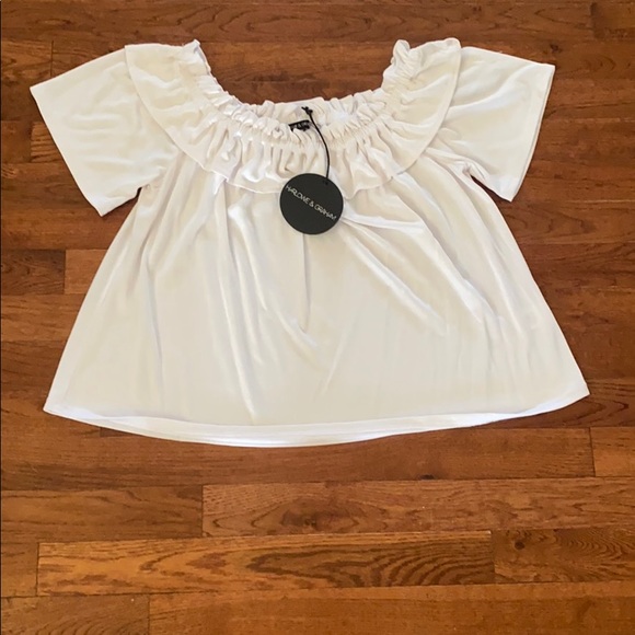 Harlowe & Graham Tops - Harlowe & Graham off the shoulder blouse